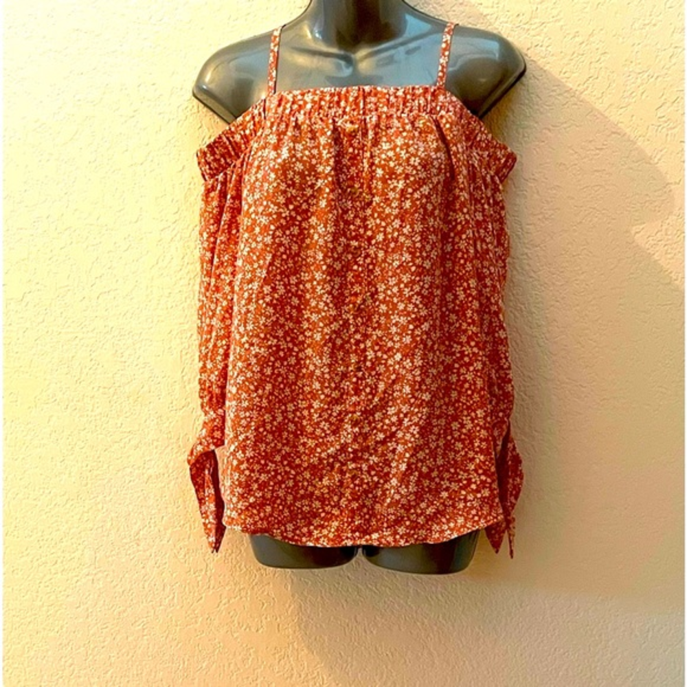 IZ Byer off the shoulder floral blouse